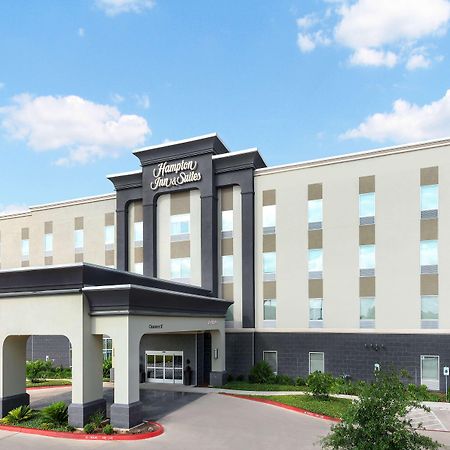 Hampton Inn & Suites San Antonio Brooks City Base, Tx Bagian luar foto