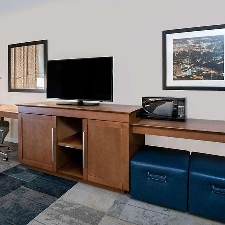 Hampton Inn & Suites San Antonio Brooks City Base, Tx Bagian luar foto