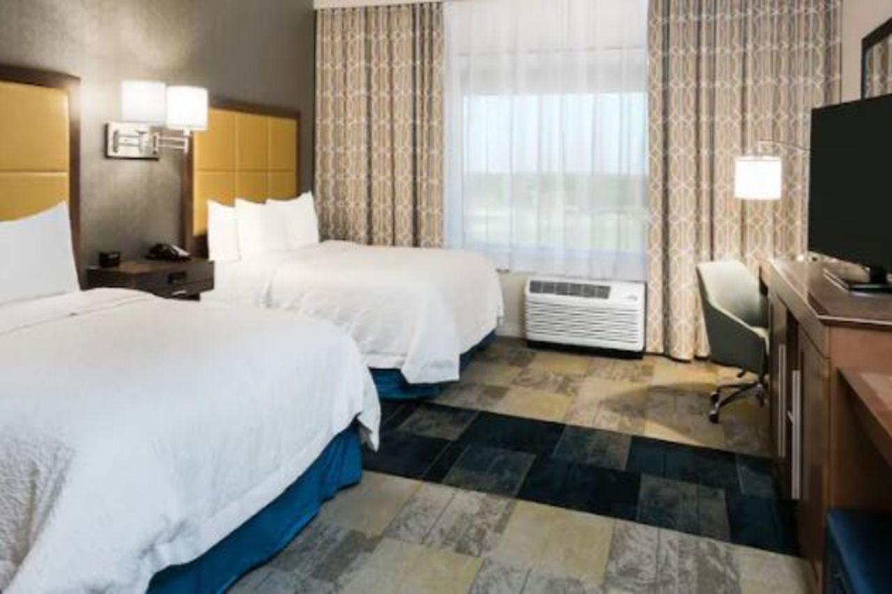 Hampton Inn & Suites San Antonio Brooks City Base, Tx Bagian luar foto
