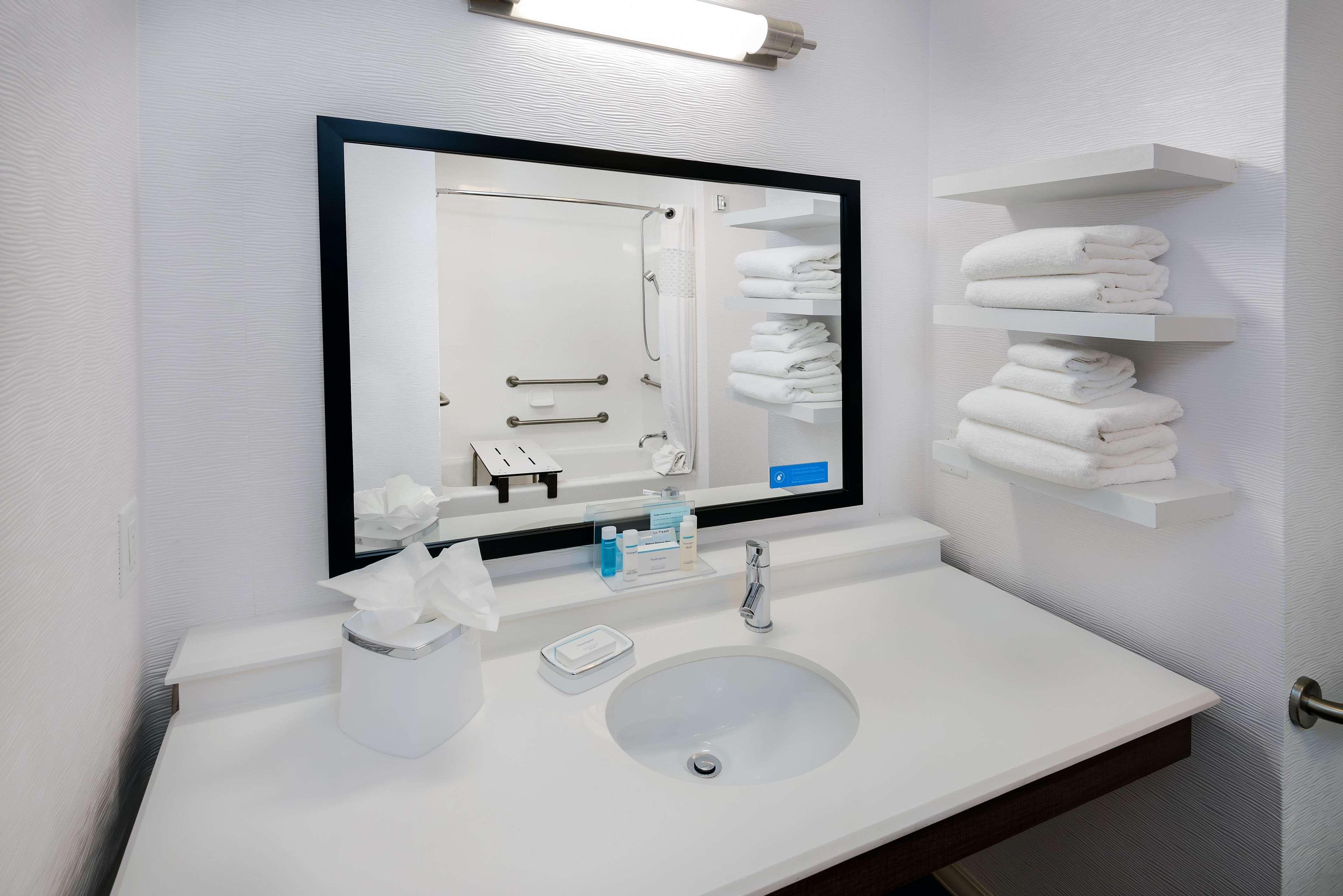 Hampton Inn & Suites San Antonio Brooks City Base, Tx Bagian luar foto