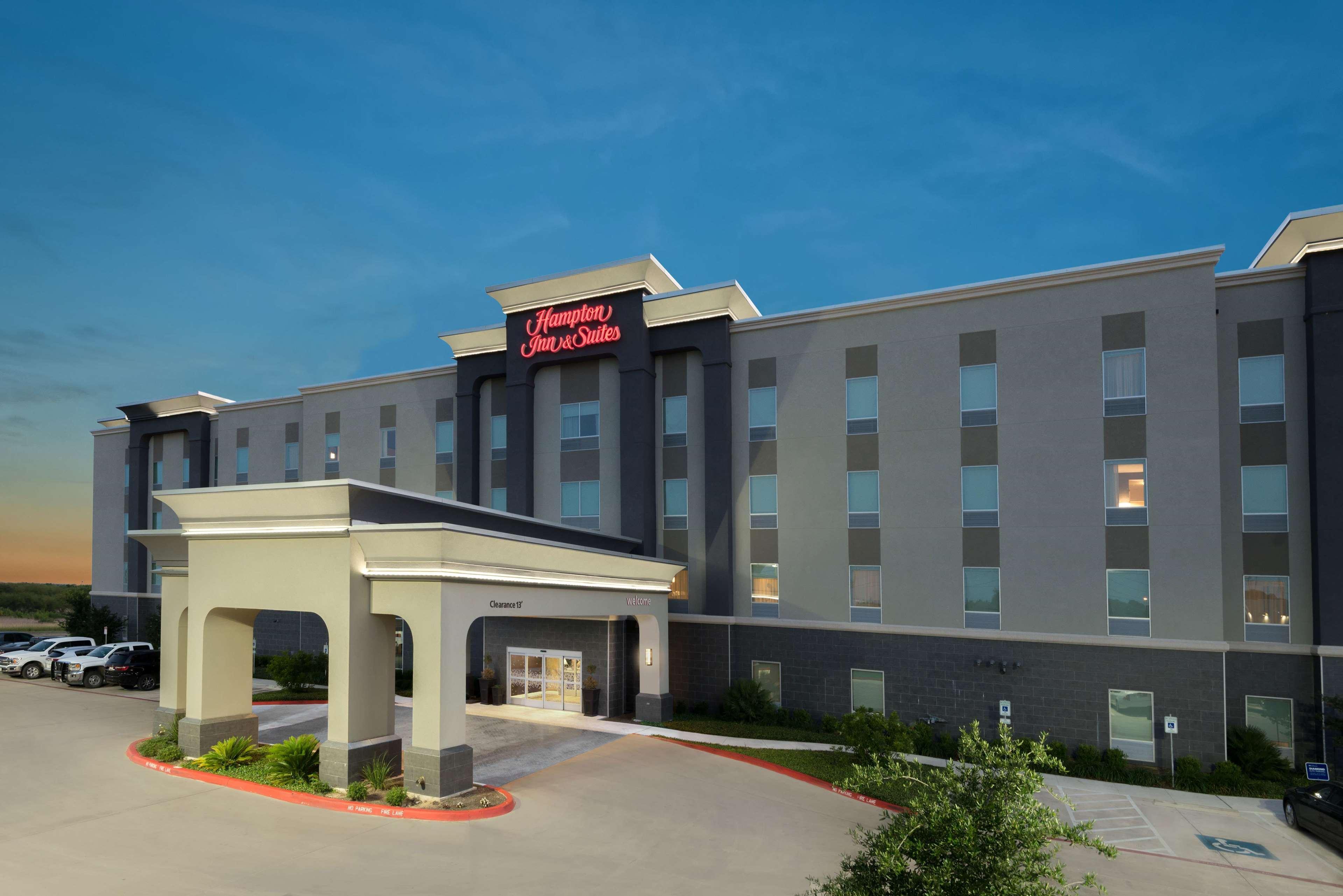 Hampton Inn & Suites San Antonio Brooks City Base, Tx Bagian luar foto