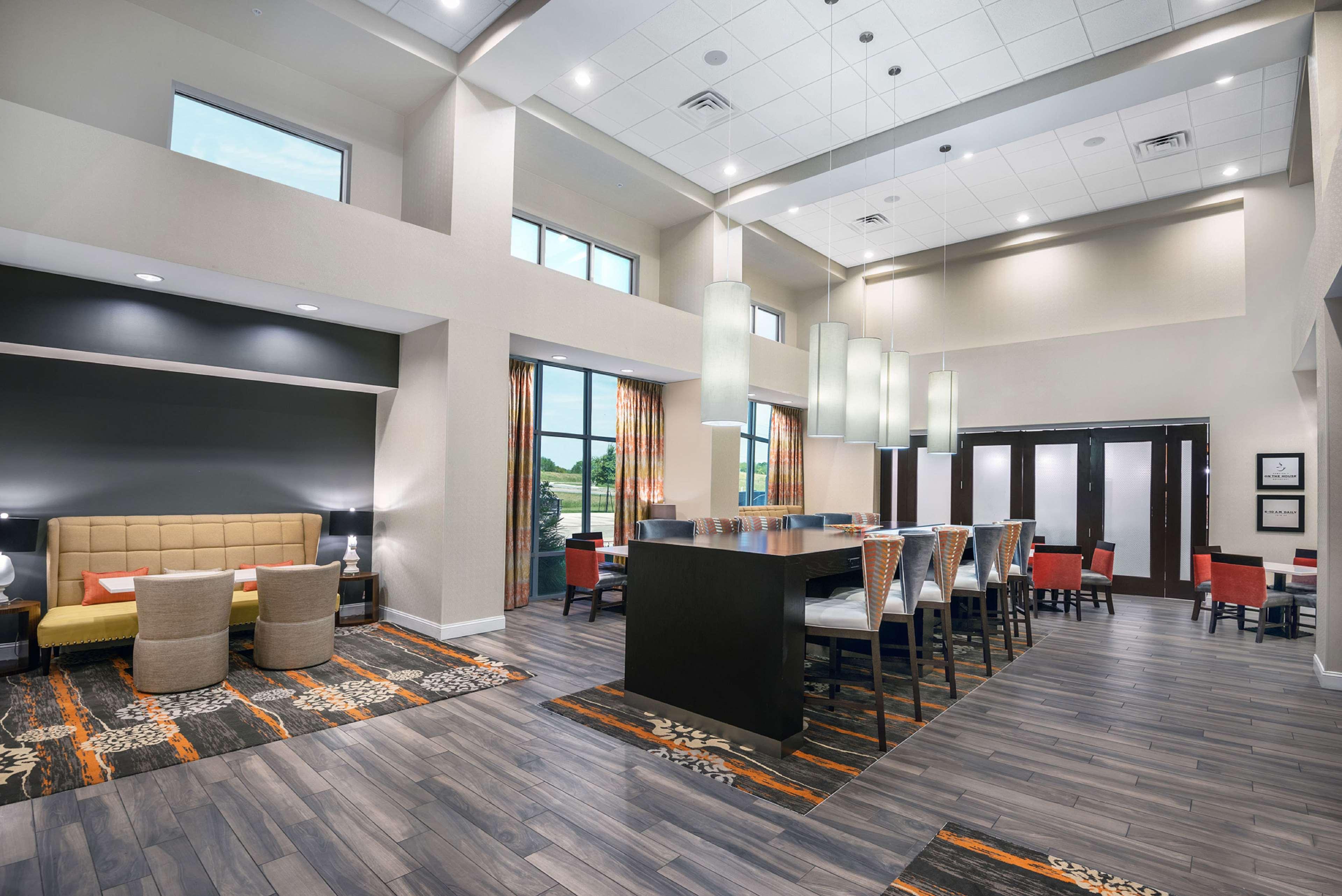 Hampton Inn & Suites San Antonio Brooks City Base, Tx Bagian luar foto