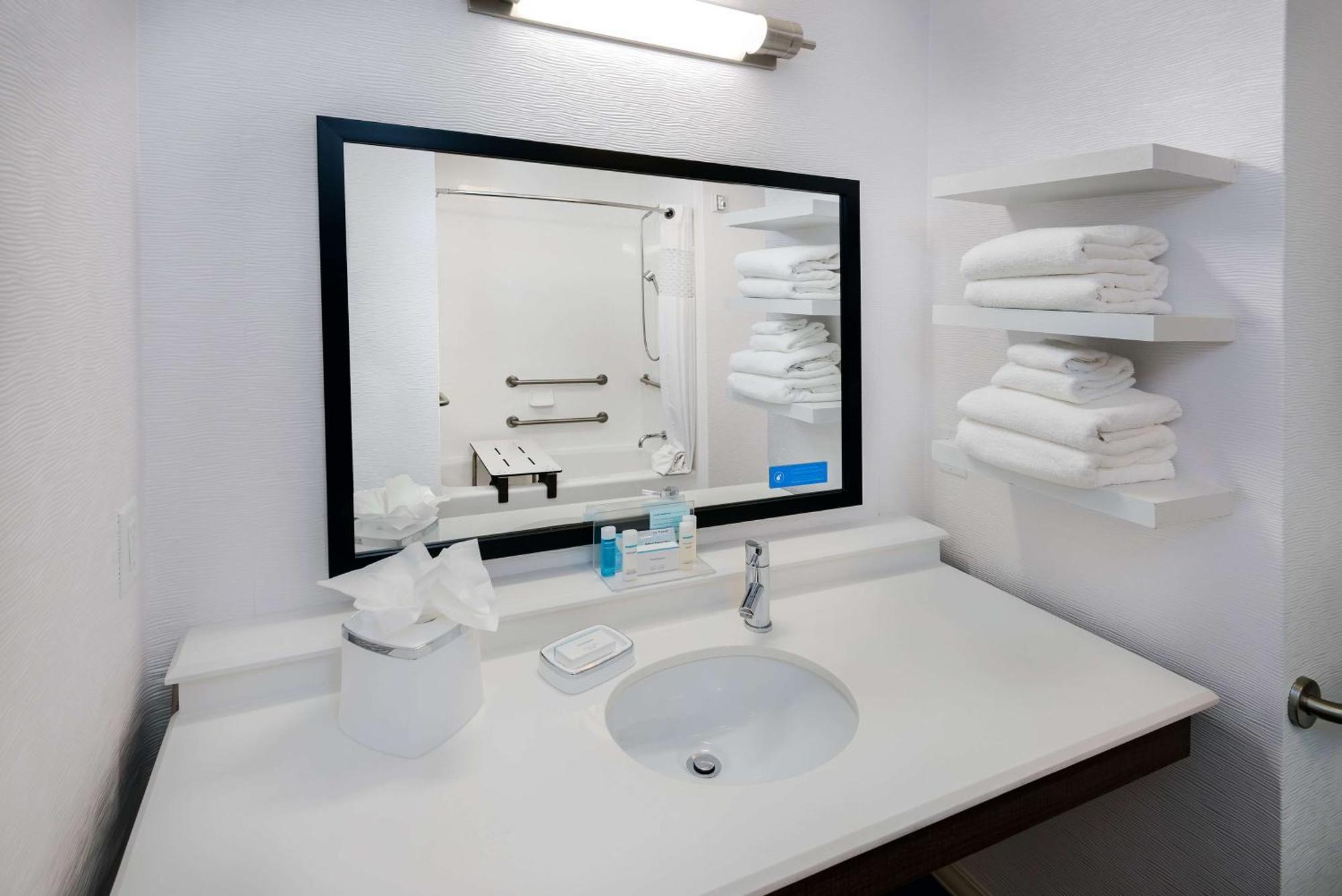 Hampton Inn & Suites San Antonio Brooks City Base, Tx Bagian luar foto